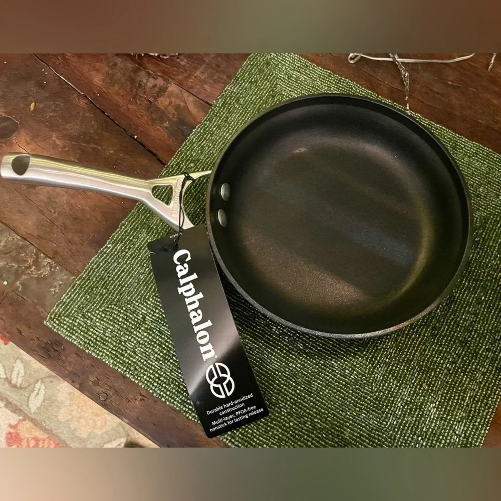 Williams Sonoma Calphalon Black Nonstick Fry Pan. NWT
